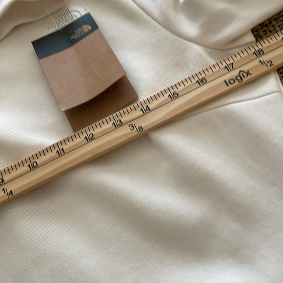 The North Face City Standard Double-Knit funnel neck sweater Size Medium… - Picture 7 of 16